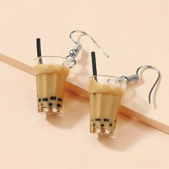 🔅🆕🔅✨Adorable Bubble Tea Design Dangle Earrings ♥️✨ - Picture 4 of 8